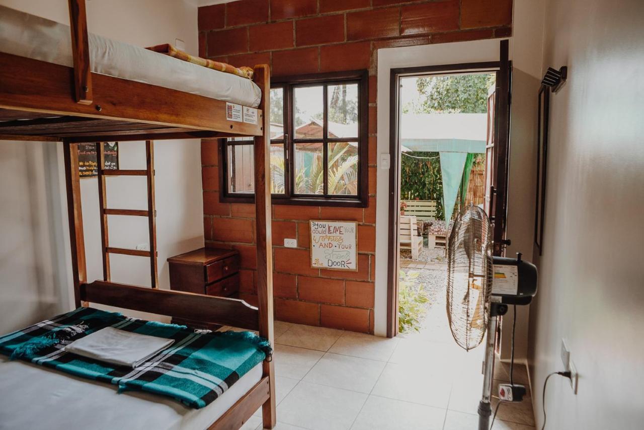 Esperanto Bed & Breakfast Surf Hostel Montañita Dış mekan fotoğraf