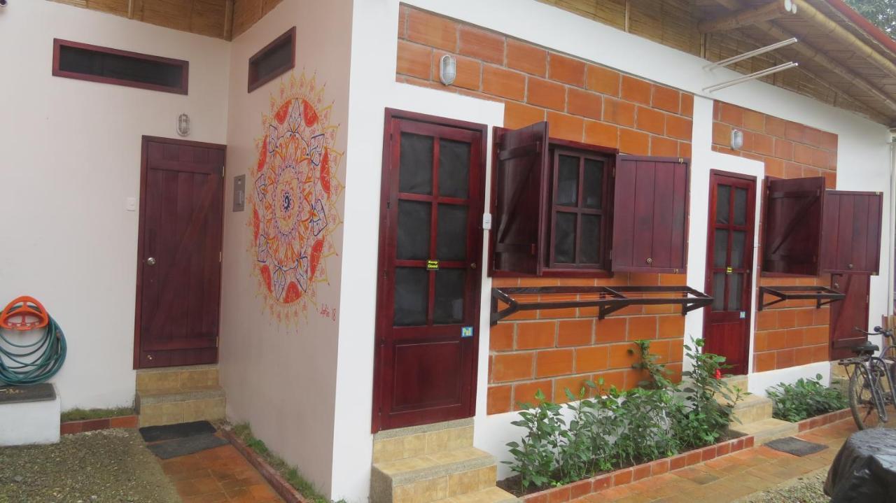 Esperanto Bed & Breakfast Surf Hostel Montañita Dış mekan fotoğraf