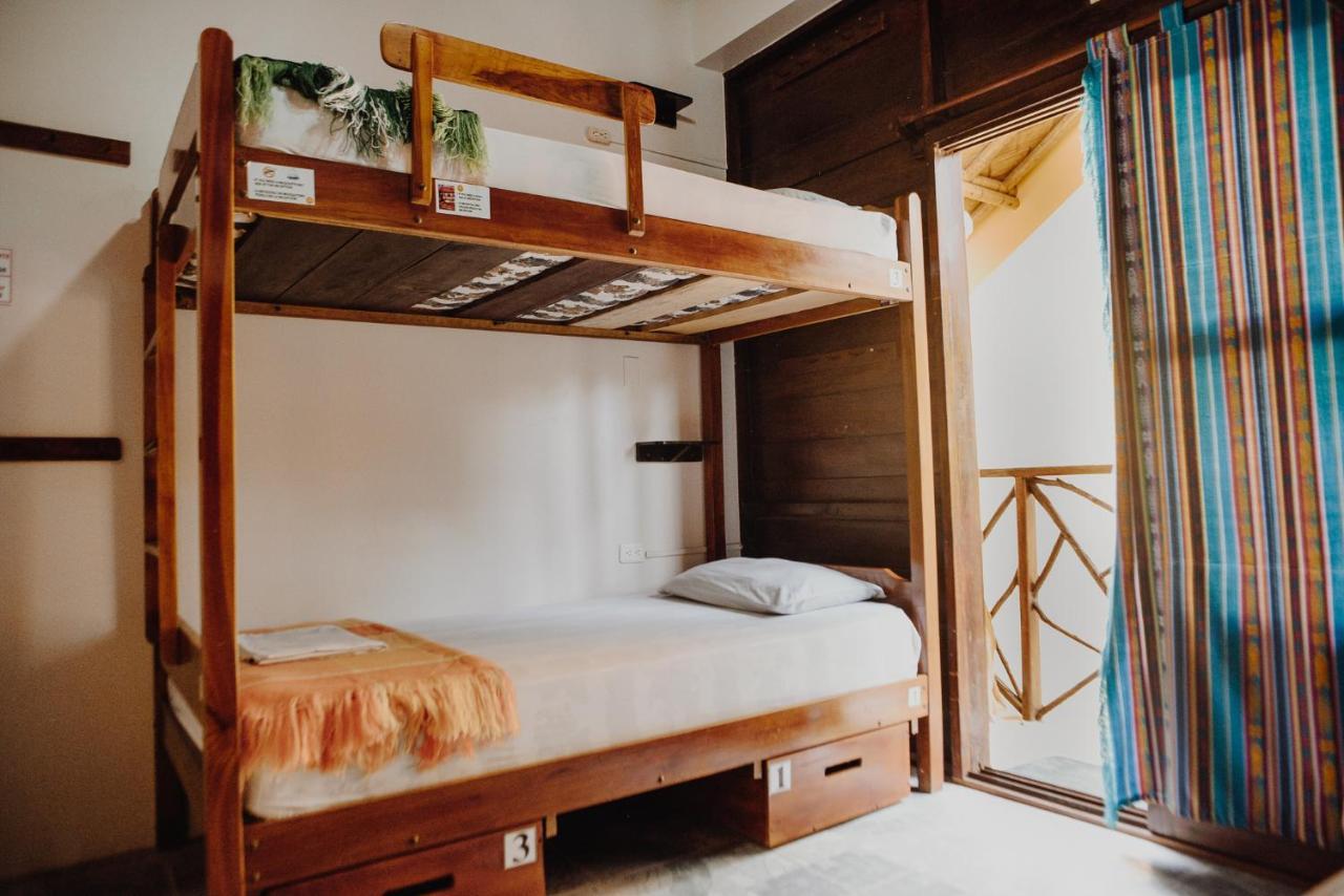 Esperanto Bed & Breakfast Surf Hostel Montañita Dış mekan fotoğraf