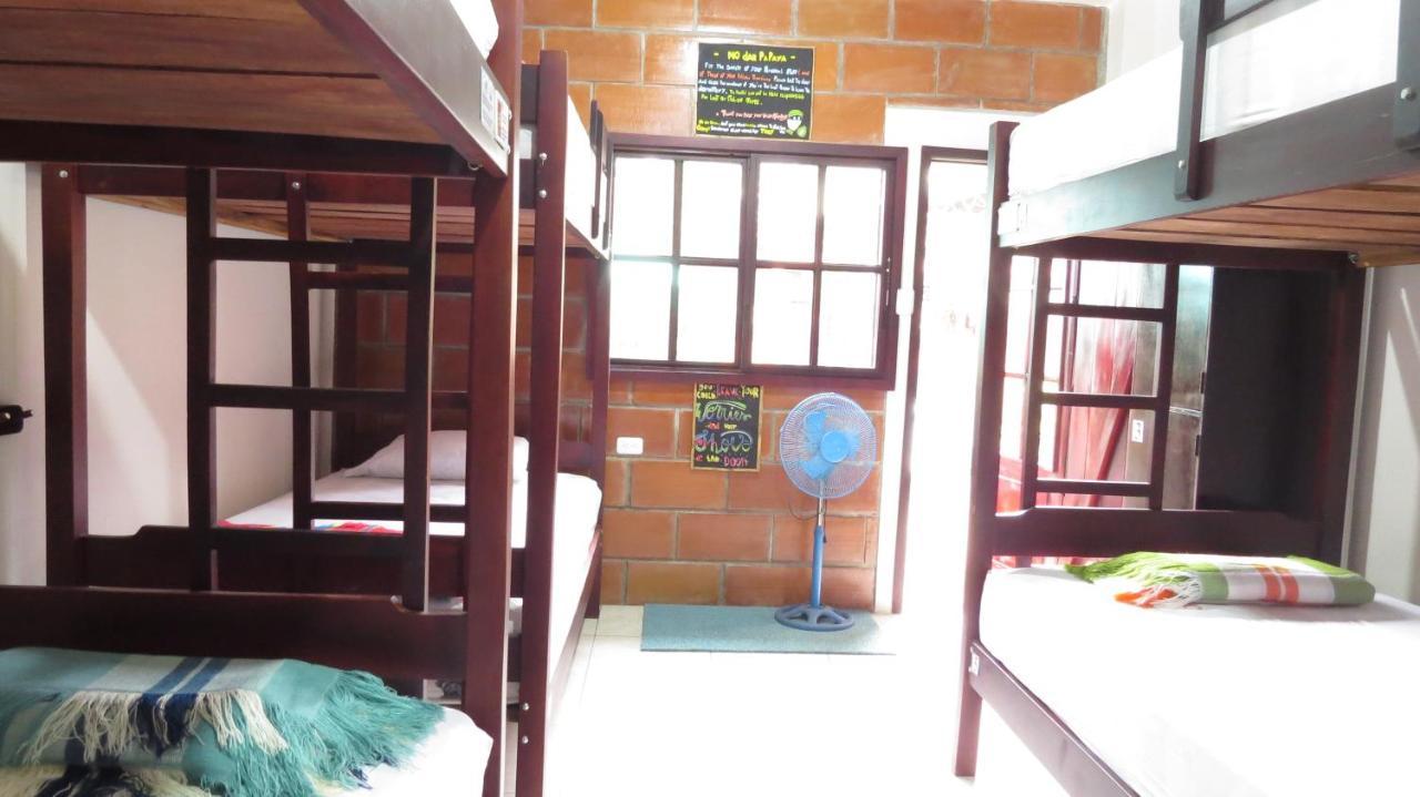 Esperanto Bed & Breakfast Surf Hostel Montañita Dış mekan fotoğraf