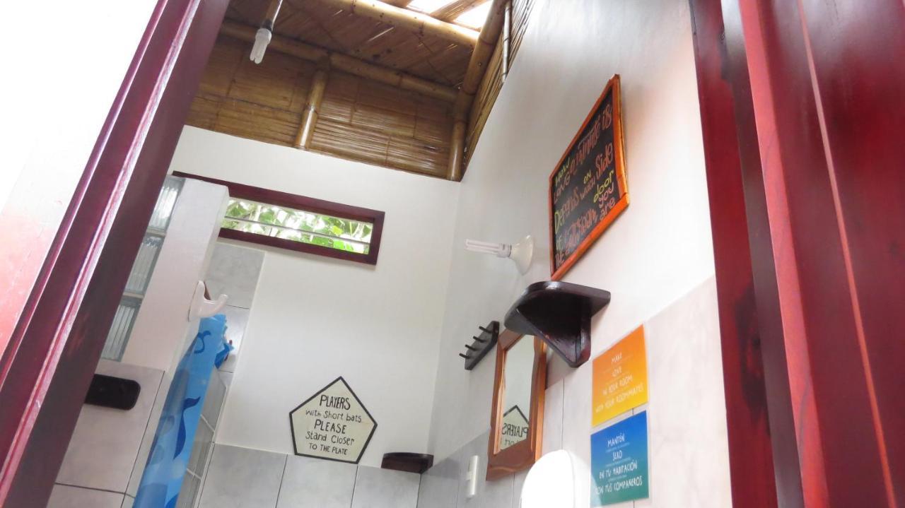 Esperanto Bed & Breakfast Surf Hostel Montañita Dış mekan fotoğraf