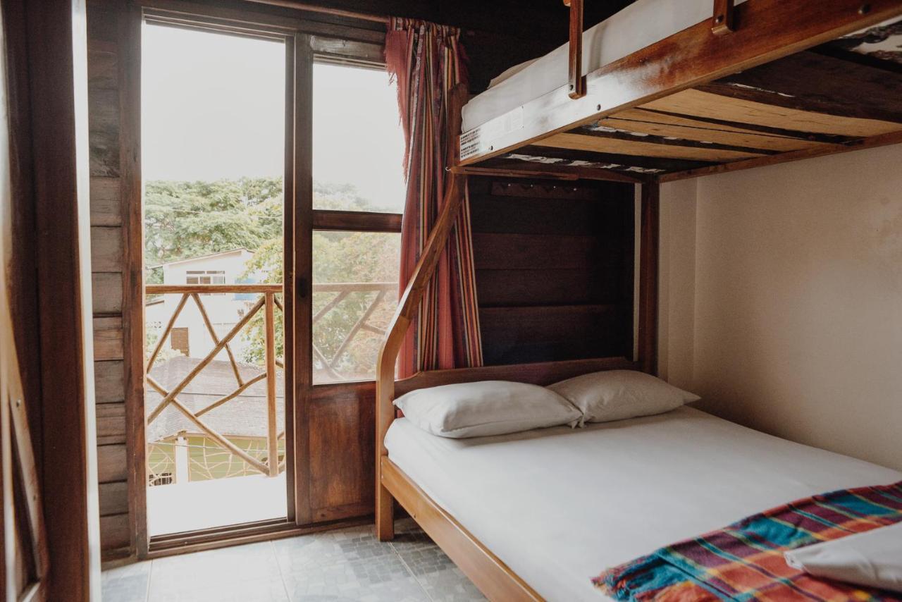 Esperanto Bed & Breakfast Surf Hostel Montañita Dış mekan fotoğraf