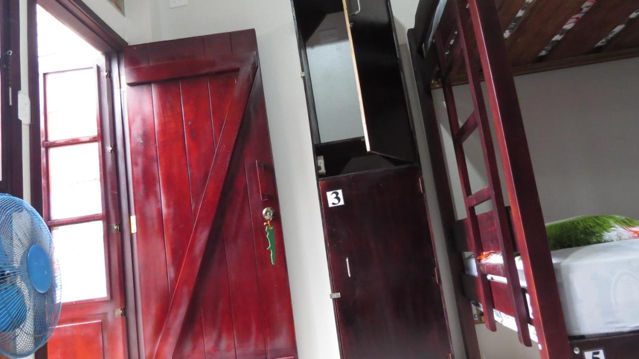 Esperanto Bed & Breakfast Surf Hostel Montañita Dış mekan fotoğraf