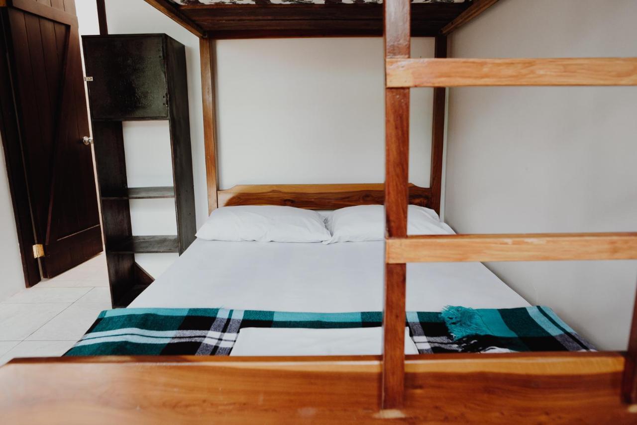 Esperanto Bed & Breakfast Surf Hostel Montañita Dış mekan fotoğraf