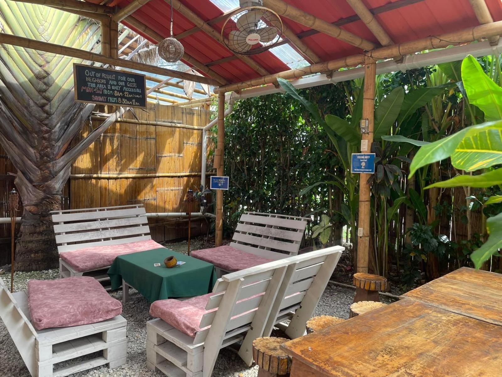 Esperanto Bed & Breakfast Surf Hostel Montañita Dış mekan fotoğraf
