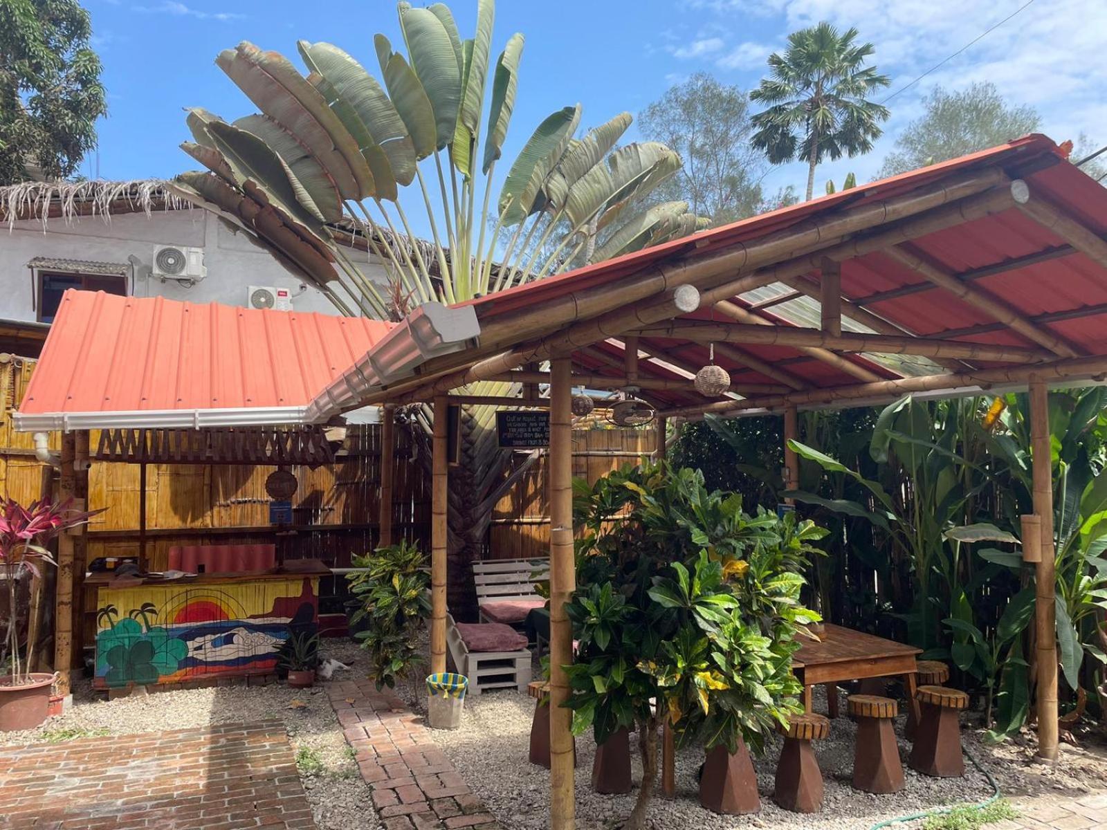 Esperanto Bed & Breakfast Surf Hostel Montañita Dış mekan fotoğraf